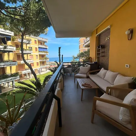 San Lorenzo Exclusive - Beachfront & Pools *
