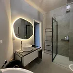 San Lorenzo Exclusive - Beachfront & Pools * Сан-Лоренцо-аль-Маре